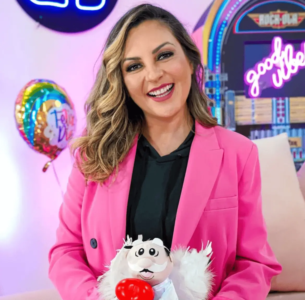 Actualmente forma parte de la cuarta temporada de 'La Casa de los Famosos México', donde una nueva generación de espectadores sigue de cerca su participación.<br>