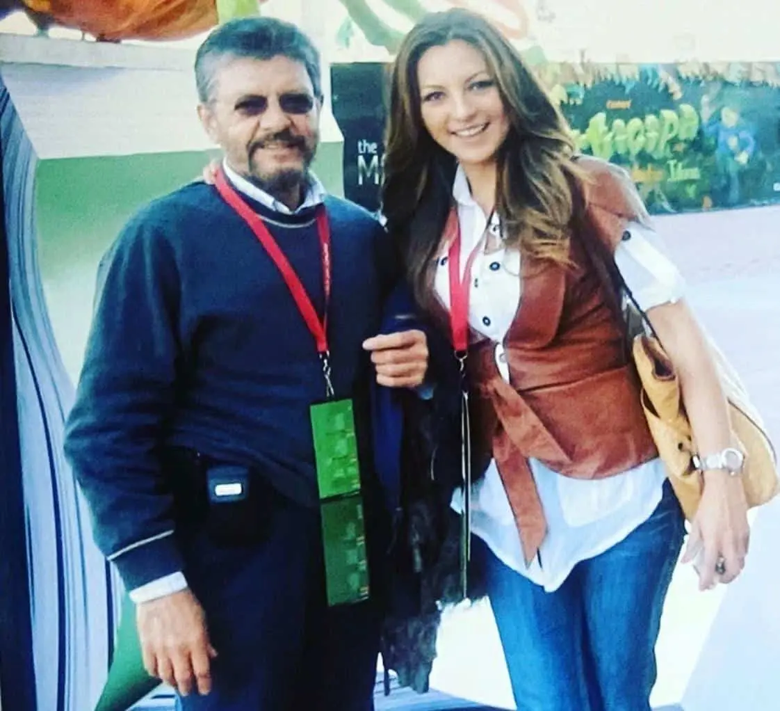 En 2004 debutó como solista con el álbum 'Yo soy'.