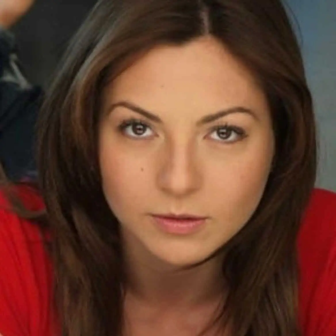 En 2007 incursionó en el doblaje al prestar su voz al personaje de Bianca en la película animada 'Valentino y el clan del can' y, al año siguiente, debutó en teatro musical con 'La Bella y la Bestia'.
