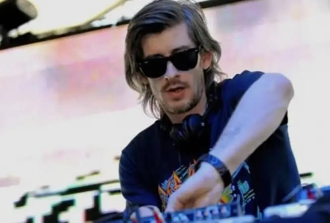 Poco antes de su muerte el DJ Francés se quejo de dolores de cabeza. Especial