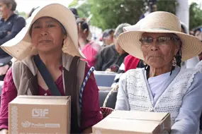 Entregan m&aacute;s de 8 mil paquetes alimentarios en Santa Mar&iacute;a Xonacatepec