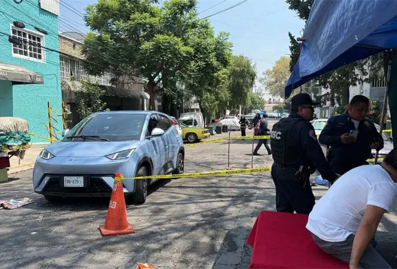 La Fiscalía de CDMX investiga la muerte de un pasajero tras una pelea con un taxista por aplicación en Portales. La Fiscalía de CDMX investiga la muerte de un pasajero tras una pelea con un taxista por aplicación en Portales.