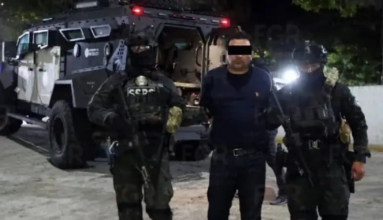 Un juez dictó prisión preventiva oficiosa contra Ramón Ángel "R1" y Jesús "N" por delitos de drogas y armas Especial