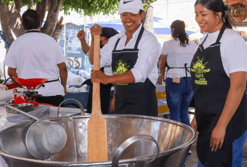 El festival también representó una oportunidad para que comerciantes y productores locales incrementaran sus ventas, al recibir visitantes provenientes de distintos puntos de la ciudad. El festival también representó una oportunidad para que comerciantes y productores locales incrementaran sus ventas, al recibir visitantes provenientes de distintos puntos de la ciudad.