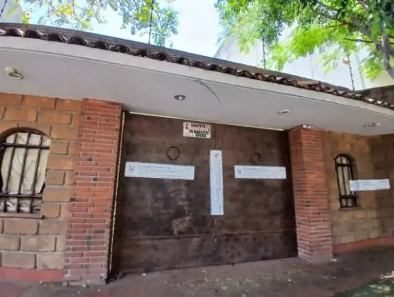 La casa en Cerrada Matías Romero 18, en la colonia Del Valle de la alcaldía Benito Juárez, fue asegurada por la Fiscalía General de Justicia de la Ciudad de México (FGJ CDMX) tras un intento de despojo cometido el 21 de julio. Especial