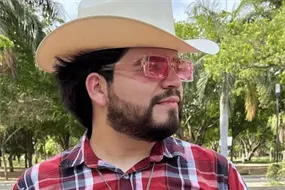 "Ya tengo rato portando el sombrero": As&iacute; insinuaba C&eacute;sar Gast&eacute;lum pertenecer a la &acute;Mayiza&acute;
