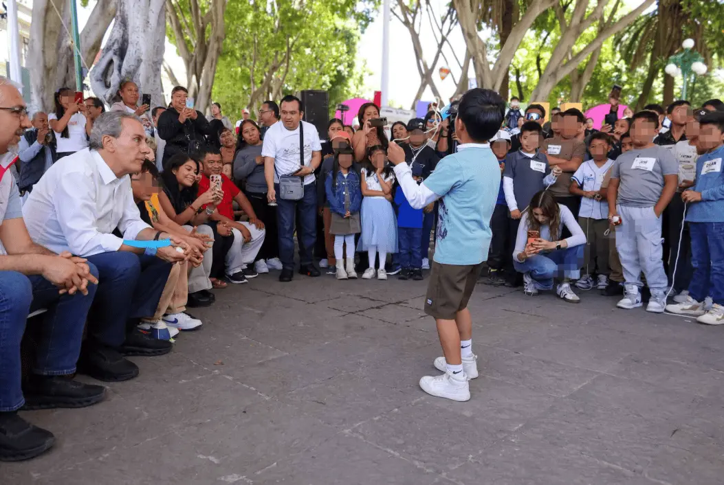 La iniciativa busca que las nuevas generaciones conozcan juegos que durante décadas fueron parte de la vida cotidiana y que hoy compiten con el entretenimiento digital. RRSS.
