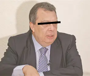 En silla de ruedas, &Aacute;ngel Aguirre comparece por Ayotzinapa y niega las acusaciones: No tuve nada que ver