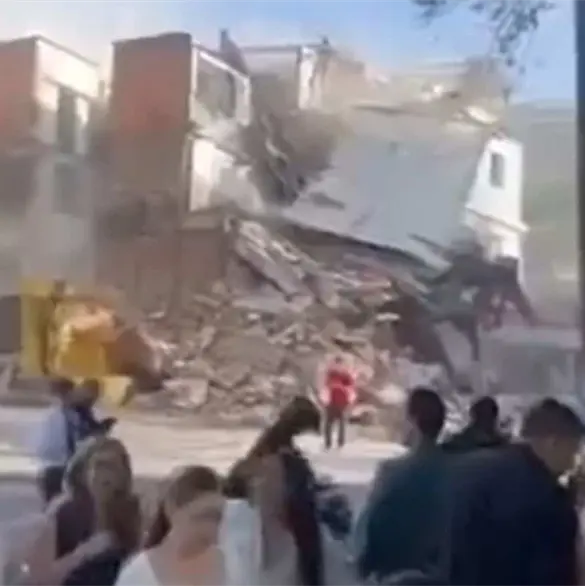 "Estaba lleno de gente": el desgarrador testimonio de hombre que vio edificio caer en terremoto de Colombia