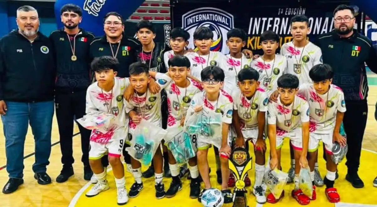  Los 12 jugadores de Leyendas Obeliz viajaron a Colombia para disputar un torneo internacional, donde se coronaron campeones antes de quedar varados por la emergencia. 