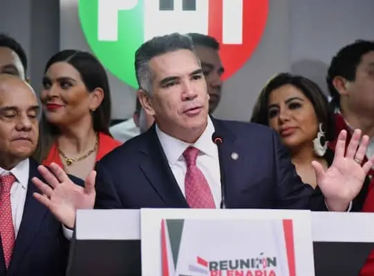 La Fiscalía Anticorrupción de Campeche investiga un presunto desvío de 36 millones de pesos relacionado con pagos realizados a la televisora Mayavisión. Especial