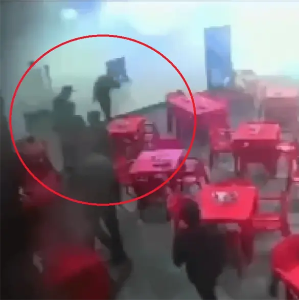 Revelan video del momento exacto del ataque contra los familiares del cantante Alfredo Olivas Revelan video del momento exacto del ataque contra los familiares del cantante Alfredo Olivas