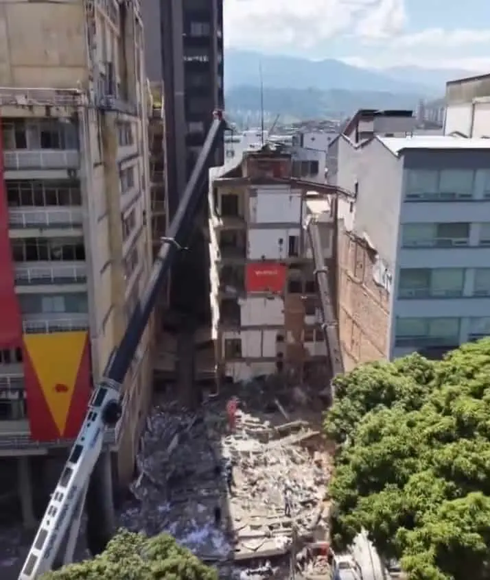 Aunque los Topos Tlatelolco no participarán en las labores oficiales de búsqueda, México sí mantiene apoyo humanitario a Colombia. RRSS.