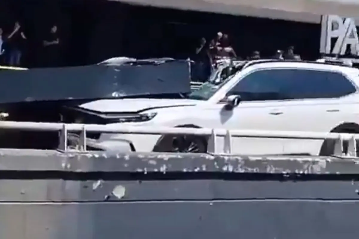  Estructura metálica colapsa frente a Paseo Interlomas; hay 2 muertos 