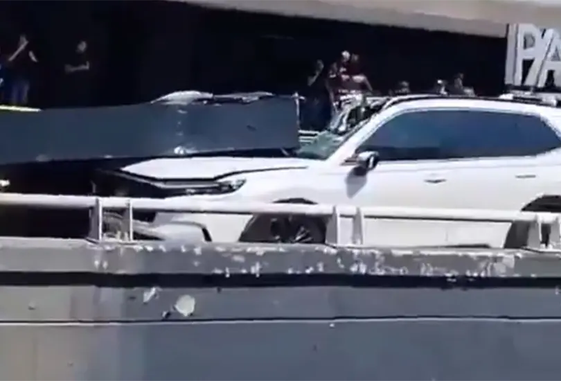 Estructura metálica colapsa frente a Paseo Interlomas; hay 2 muertos Estructura metálica colapsa frente a Paseo Interlomas; hay 2 muertos