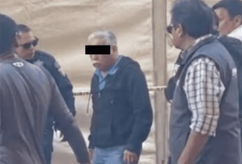 El hombre, identificado como Silvestre "N.", de 74 años, permanece a disposición del Ministerio Público. El hombre, identificado como Silvestre "N.", de 74 años, permanece a disposición del Ministerio Público.
