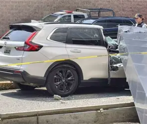 Surge nuevo video de estructura que cay&oacute; frente a Paseo Interlomas; mujer muri&oacute; dentro de su camioneta
