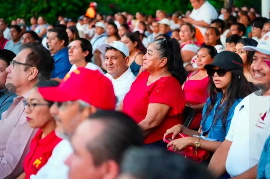Marín recordó sus primeros años vinculados al comercio de artesanías en Cozumel. Especial