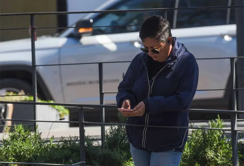 La suspensión puede impedir que realices llamadas, envíes mensajes de texto o utilices internet mediante datos móviles. La suspensión puede impedir que realices llamadas, envíes mensajes de texto o utilices internet mediante datos móviles.