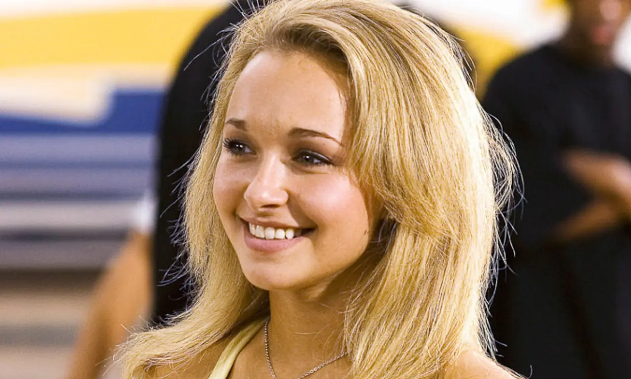  Hayden Panettiere en Triunfos Robados
 