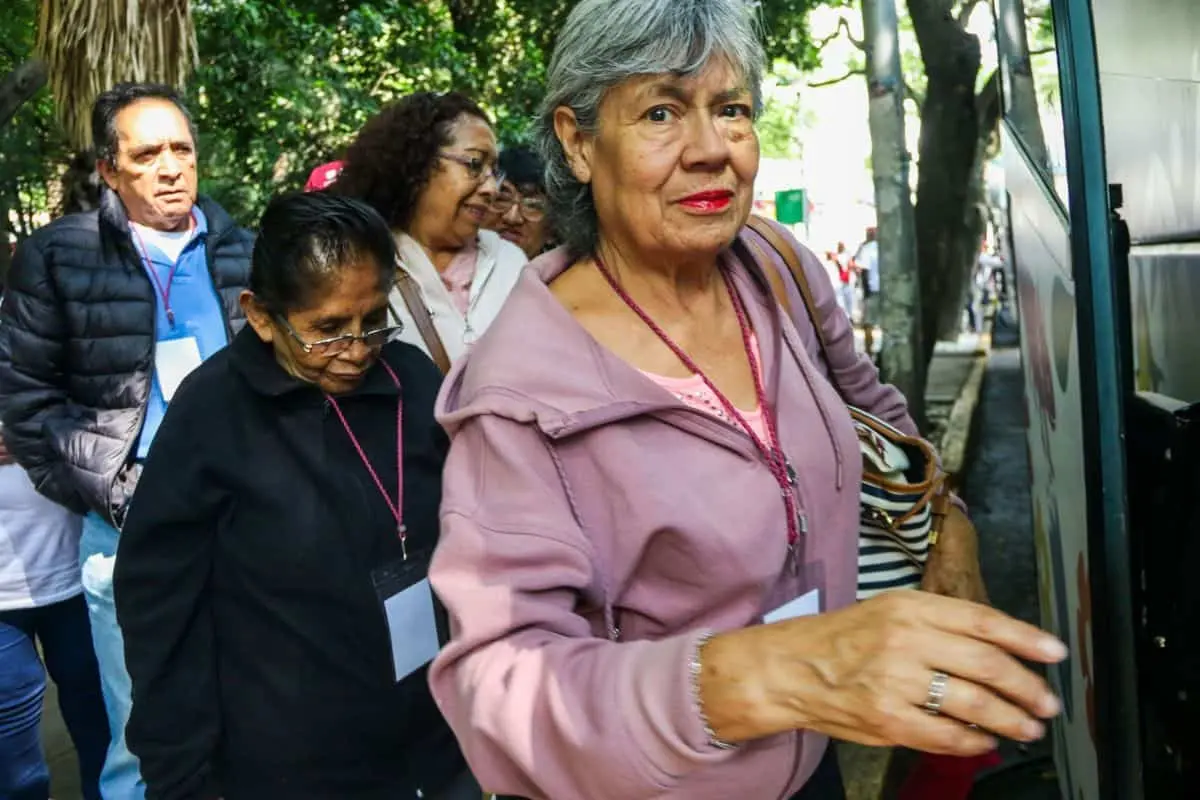 El calendario del ISSSTE contempla depósitos adelantados para algunos meses. Cuartoscuro.