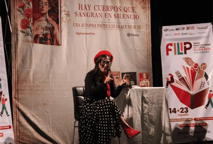 El encuentro permiti&oacute; que sus lectores conocieran una faceta m&aacute;s personal de la escritora y escucharan de primera mano parte de la visi&oacute;n que acompa&ntilde;a su obra.