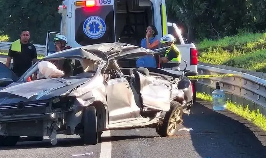 Así quedó el vehículo en el que el cantante y su ingeniero de audio viajaban. Especial