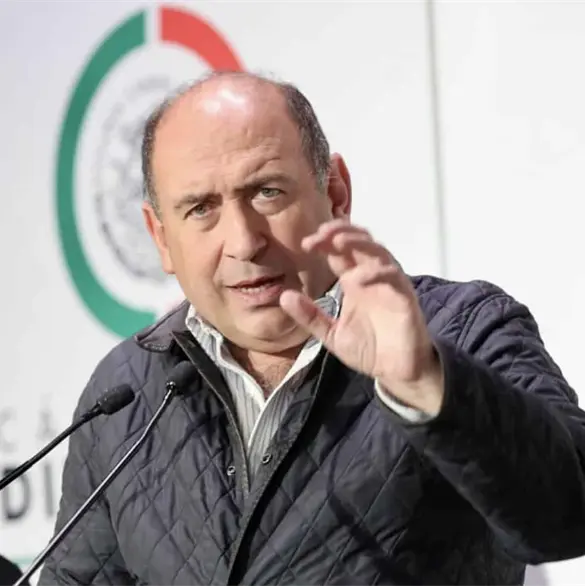 Rubén Moreira se lanza contra Noroña: "Si no se levanta a trabajar ni a bañarse, menos tomará las armas" Rubén Moreira se lanza contra Noroña: "Si no se levanta a trabajar ni a bañarse, menos tomará las armas"