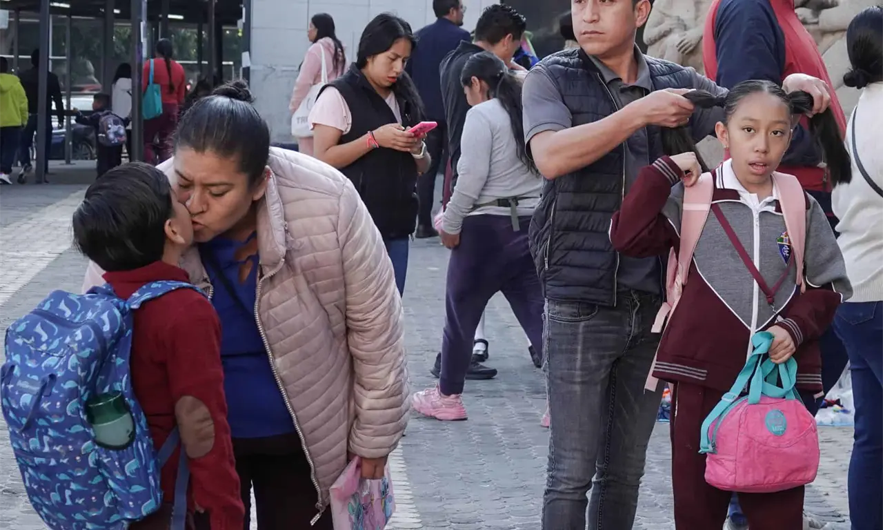  El adelanto aplica a estos estudiantes de preescolar, primaria y secundaria.

 