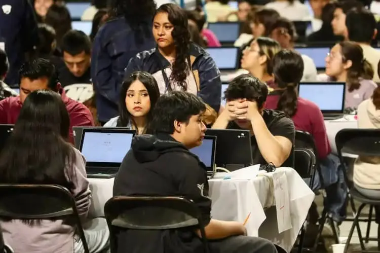 Más de 53 mil aspirantes presentan entre este lunes y miércoles el examen de control en la Ciudad de México. Especial