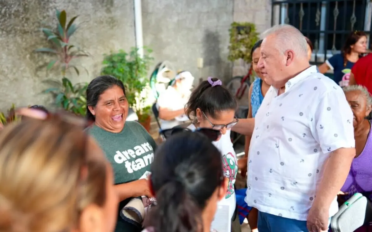  Rafael Marín recorre distintas comunidades de Quintana Roo para escuchar sus necesidades y conocer los retos que enfrentan en materia de empleo, campo e infraestructura. 