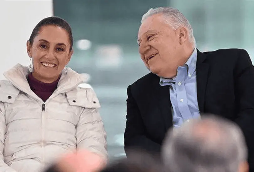 Sheinbaum revela qué acordó con Rafael Marín Mollinedo antes de dejar Aduanas. Sheinbaum revela qué acordó con Rafael Marín Mollinedo antes de dejar Aduanas.