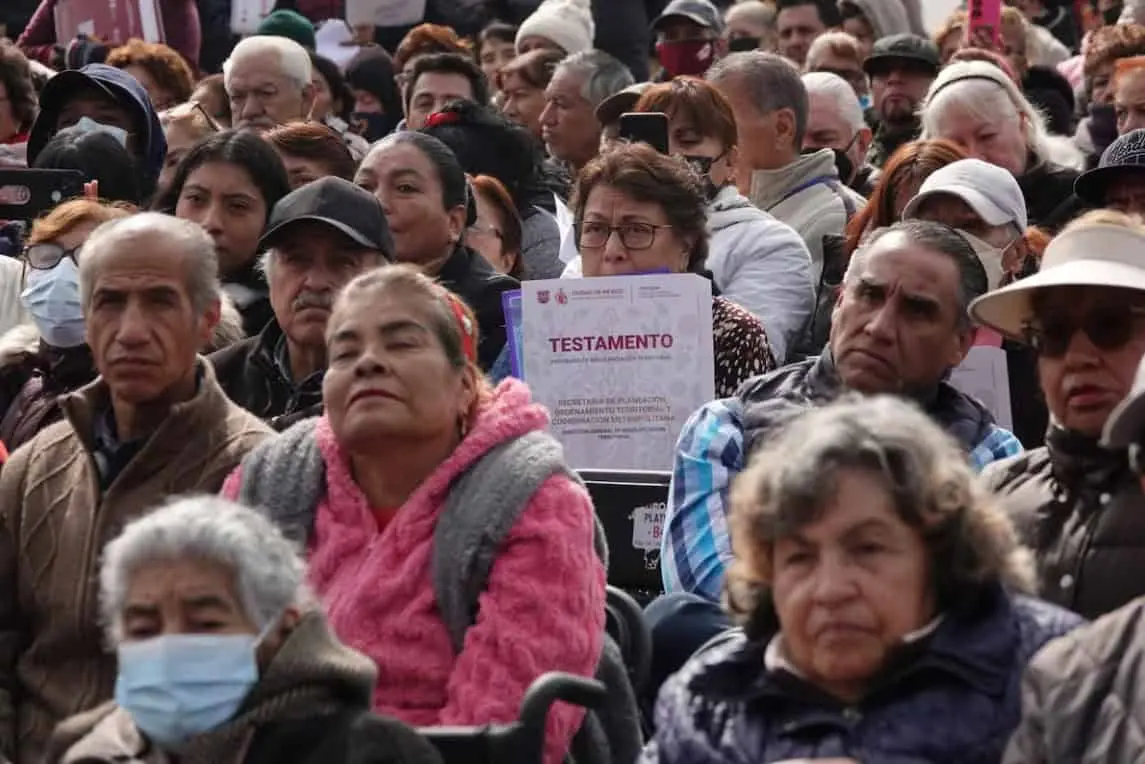 Entrega de testamentos en el Zócalo de la CDMX. Cuartoscuro