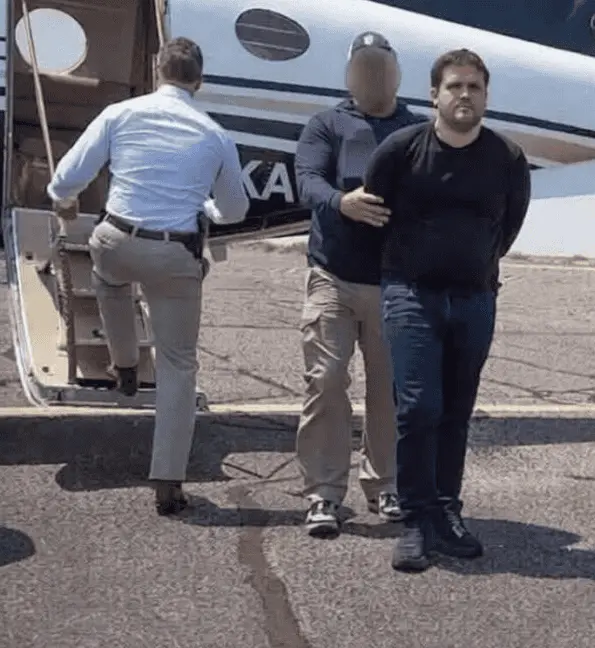 Tras aterrizar cerca de El Paso, Texas, Zambada y Guzmán López quedaron bajo custodia de autoridades estadounidenses. FBI.