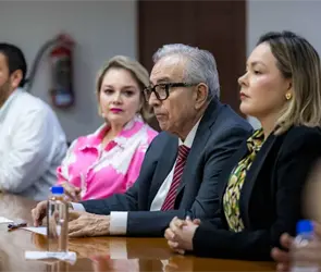 Tras mensaje de Sheinbaum, Rubén Rocha Moya solicita licencia como gobernador, otra vez Tras mensaje de Sheinbaum, Rubén Rocha Moya solicita licencia como gobernador, otra vez