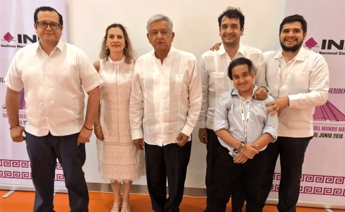 Hijos de López Obrador. RR.SS.