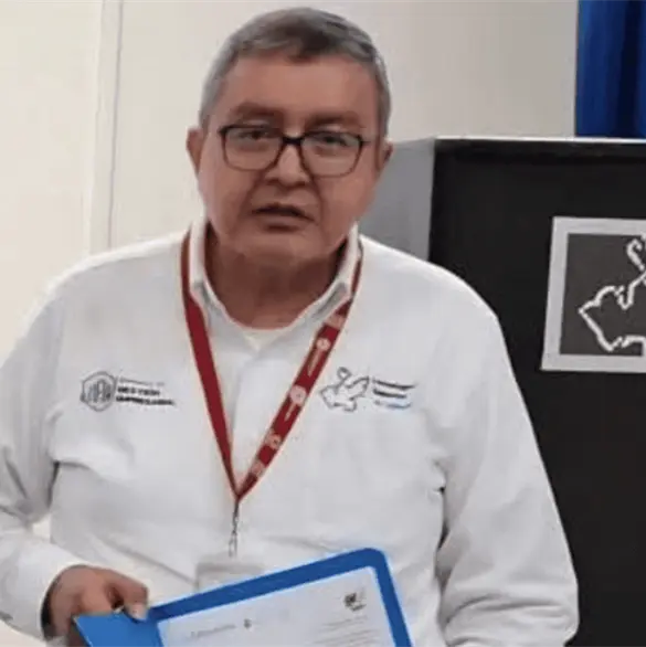 Vecinos alertan por fuerte olor y encuentran muerto a maestro del Tecnológico de Puerto Vallarta Vecinos alertan por fuerte olor y encuentran muerto a maestro del Tecnológico de Puerto Vallarta