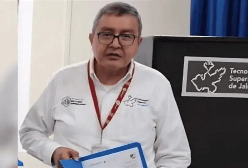 Vecinos alertan por fuerte olor y encuentran muerto a maestro del Tecnológico de Puerto Vallarta Vecinos alertan por fuerte olor y encuentran muerto a maestro del Tecnológico de Puerto Vallarta