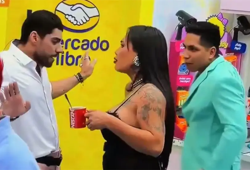 Critican a Karina Torres