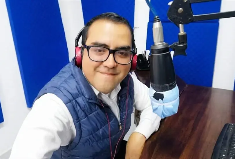 Iv&aacute;n Michel Atilano desapareci&oacute; el 18 de agosto tras salir de su programa de radio; lleva seis d&iacute;as sin ser localizado.