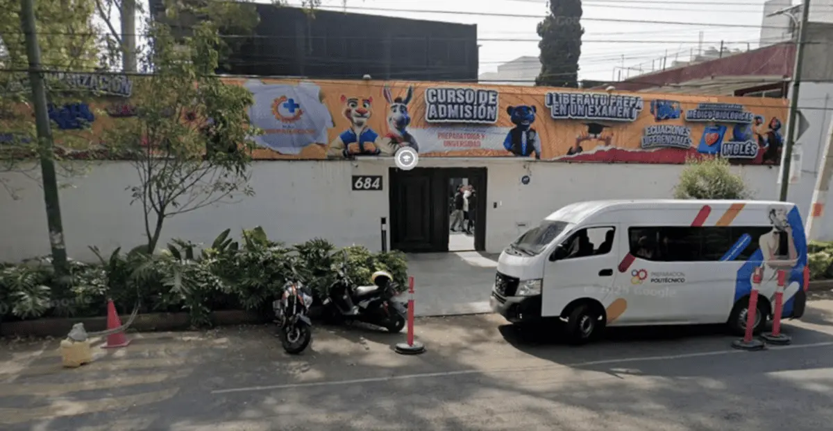 Fachada de una sucursal de Más Preparación en Ciudad de México. Especial