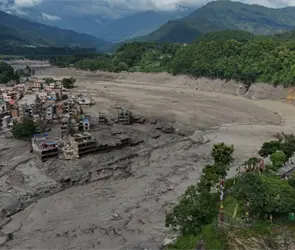 Desde el aire: as&iacute; qued&oacute; Nepal tras la devastadora riada; pueblos enteros bajo el lodo y los escombros