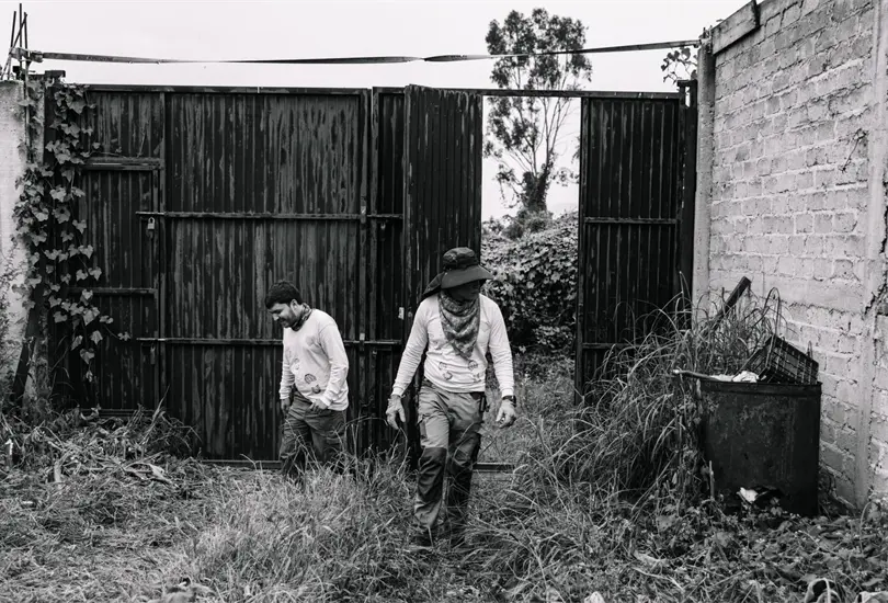 Sangre, ropa quemada y tambos: descubren presunto rancho del terror en Tlajomulco