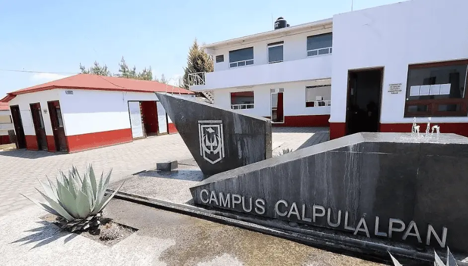 Evelyn cursaba la carrera de psicología en la Universidad Autónoma de Tlaxcala. Especial