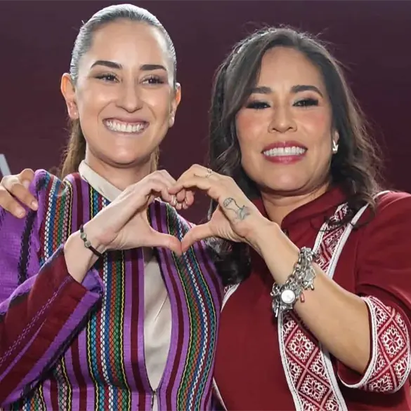 Simey Olvera, senadora de Morena presenta a imitadora de Sheinbaum durante su segundo informe