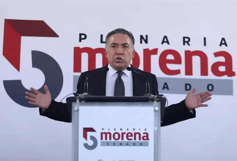 Enrique Inzunza regres&oacute; al Senado como independiente tras separarse de la bancada de Morena; asegur&oacute; que continuar&aacute; respaldando a la 4T y colaborar&aacute; con la FGR.