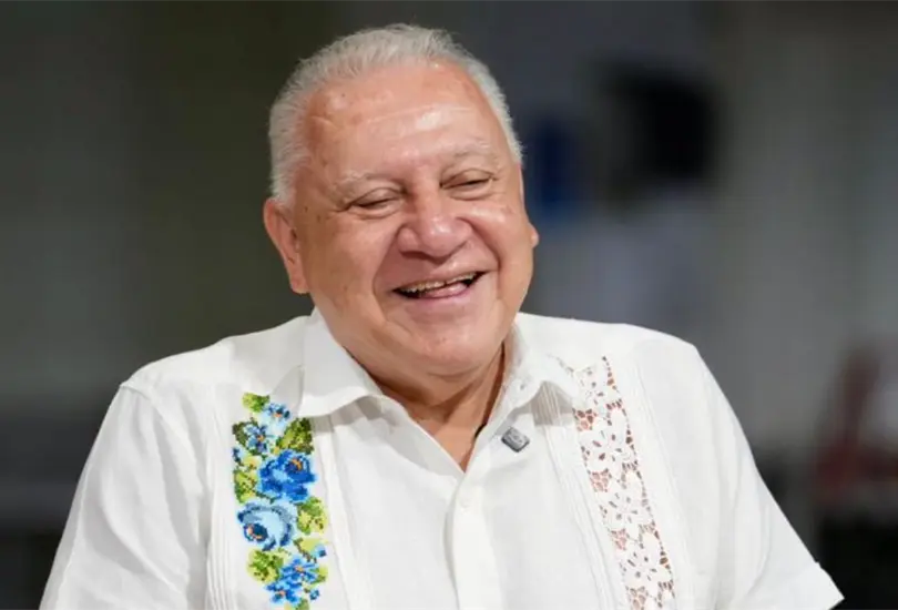 Rafael Marín Mollinedo desmiente declinación y alerta sobre fraude con su nombre en Quintana Roo.