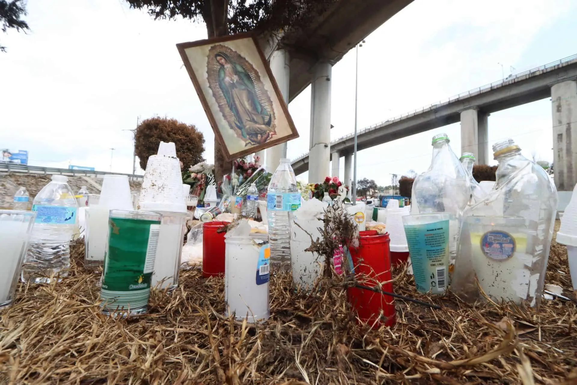 Doce personas murieron calcinadas en el lugar y otras fueron trasladadas a hospitales de Ciudad de M&eacute;xico y Estado de M&eacute;xico. Con el paso de los d&iacute;as, la cifra de v&iacute;ctimas mortales aument&oacute; hasta llegar a 32 personas.