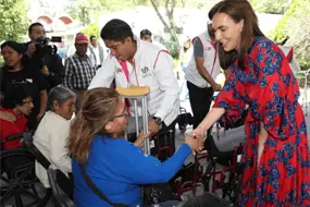 MariElise Budib fortalece la inclusi&oacute;n en Puebla con entrega de sillas de ruedas, andaderas y bastones