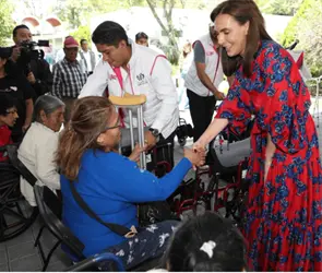 MariElise Budib fortalece la inclusi&oacute;n en Puebla con entrega de sillas de ruedas, andaderas y bastones